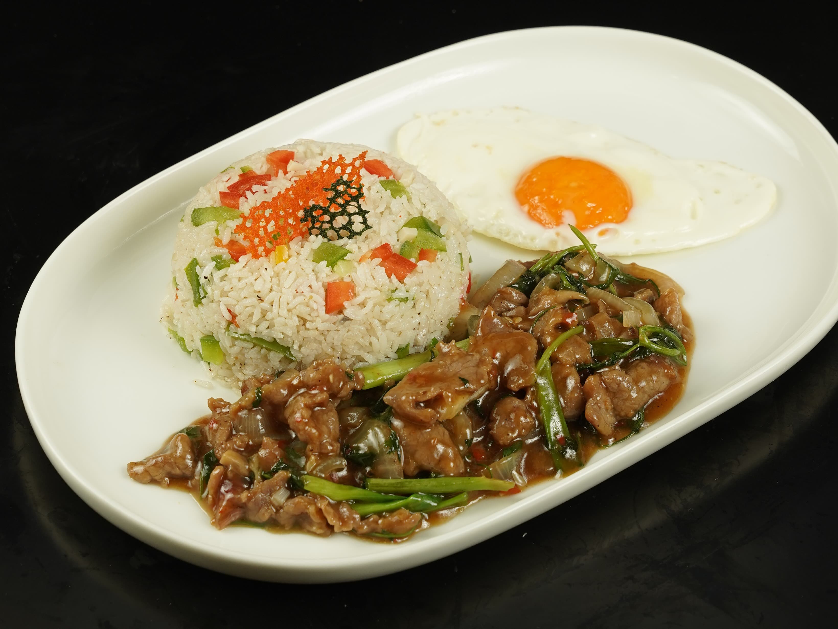 Basil Leaf Beef (Spicy)